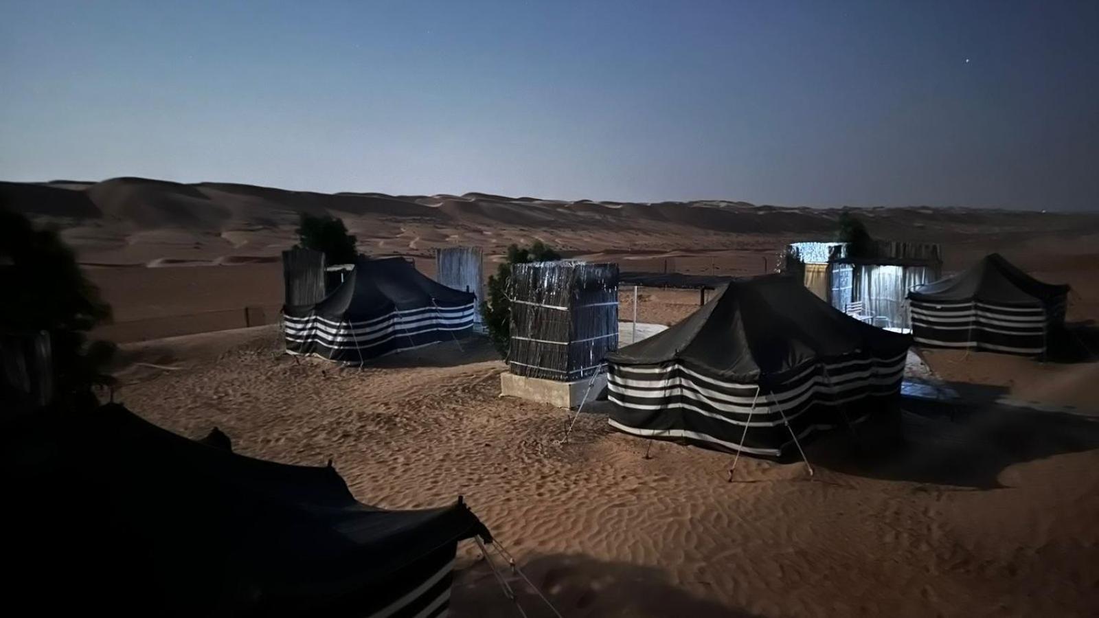 Отель Wahiba Bedouin Rustic Camp Bidiya Экстерьер фото