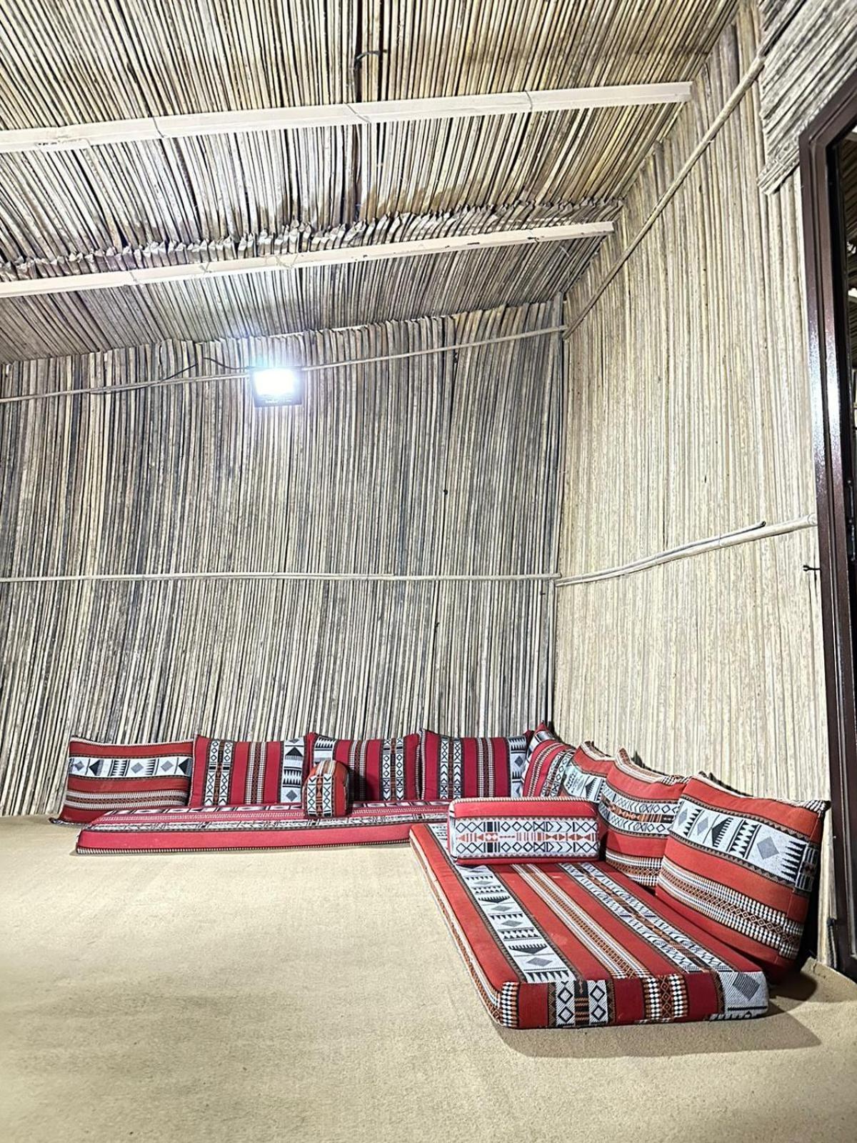 Отель Wahiba Bedouin Rustic Camp Bidiya Экстерьер фото