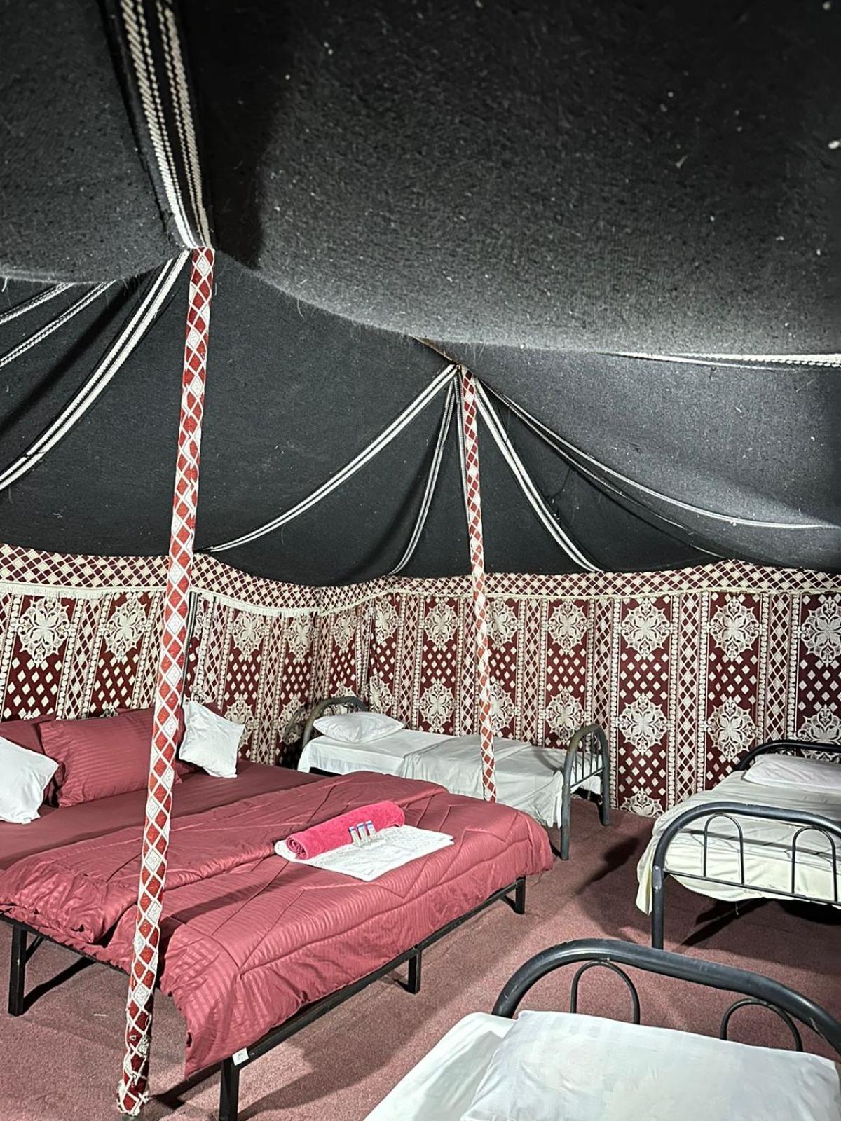 Отель Wahiba Bedouin Rustic Camp Bidiya Экстерьер фото