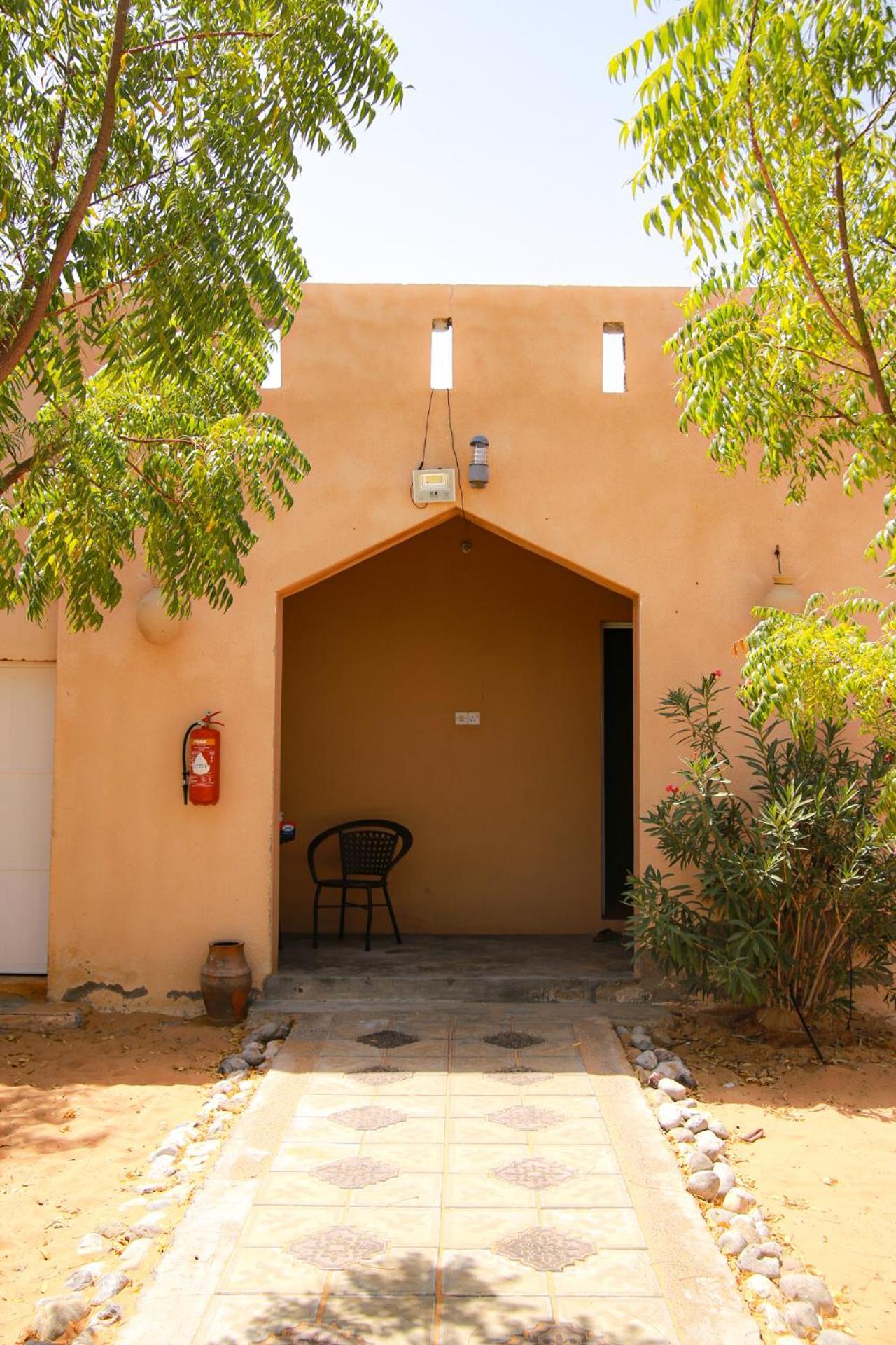 Отель Wahiba Bedouin Rustic Camp Bidiya Экстерьер фото