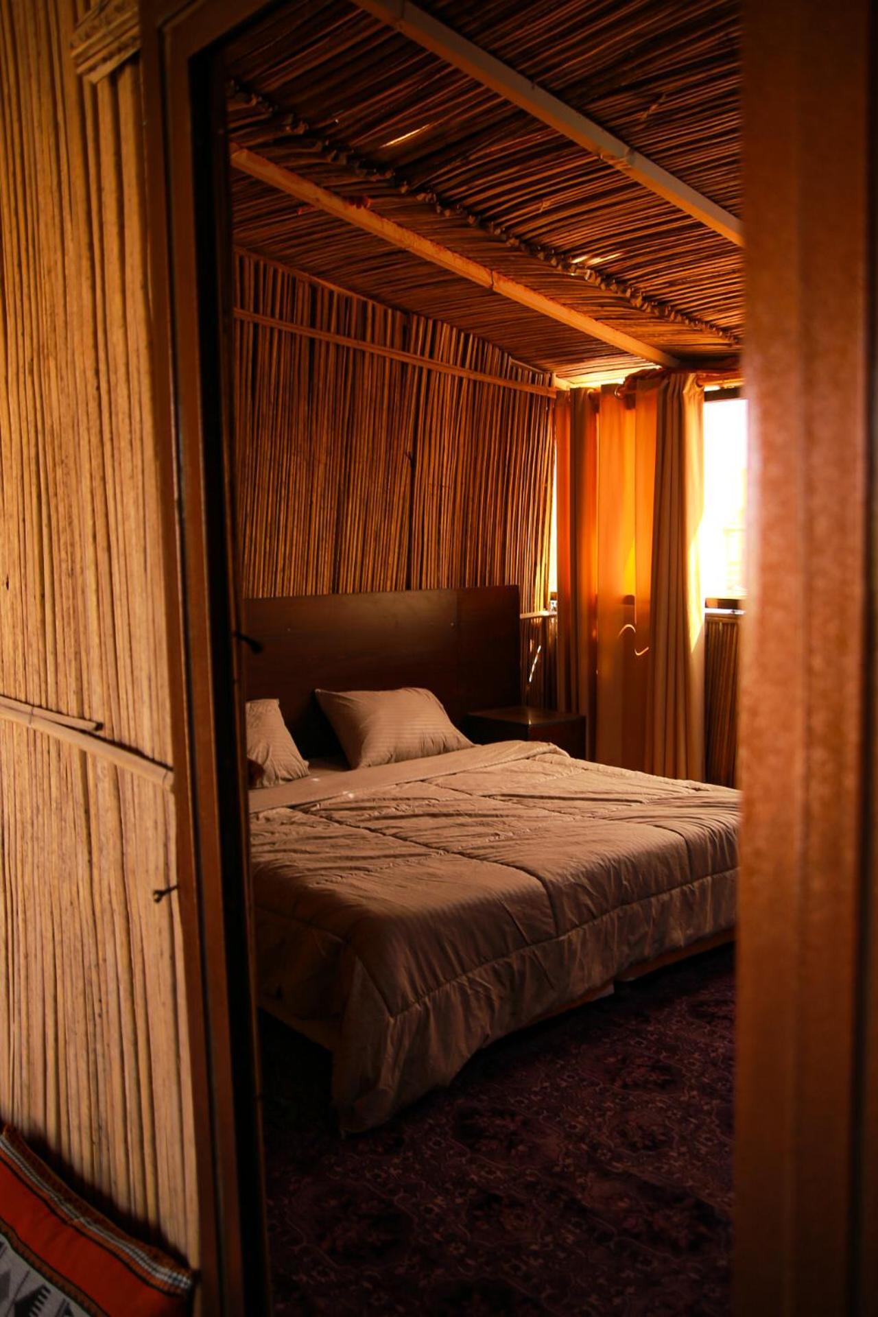Отель Wahiba Bedouin Rustic Camp Bidiya Экстерьер фото