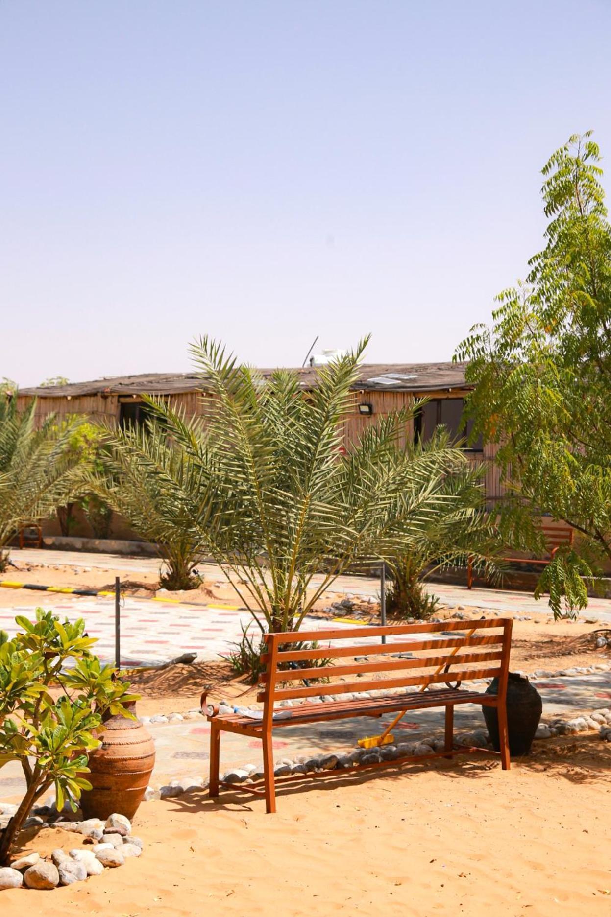 Отель Wahiba Bedouin Rustic Camp Bidiya Экстерьер фото