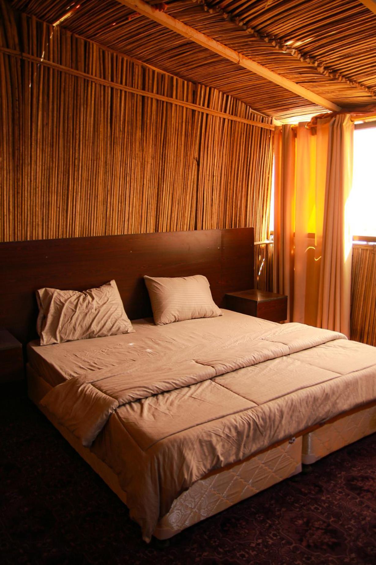 Отель Wahiba Bedouin Rustic Camp Bidiya Экстерьер фото