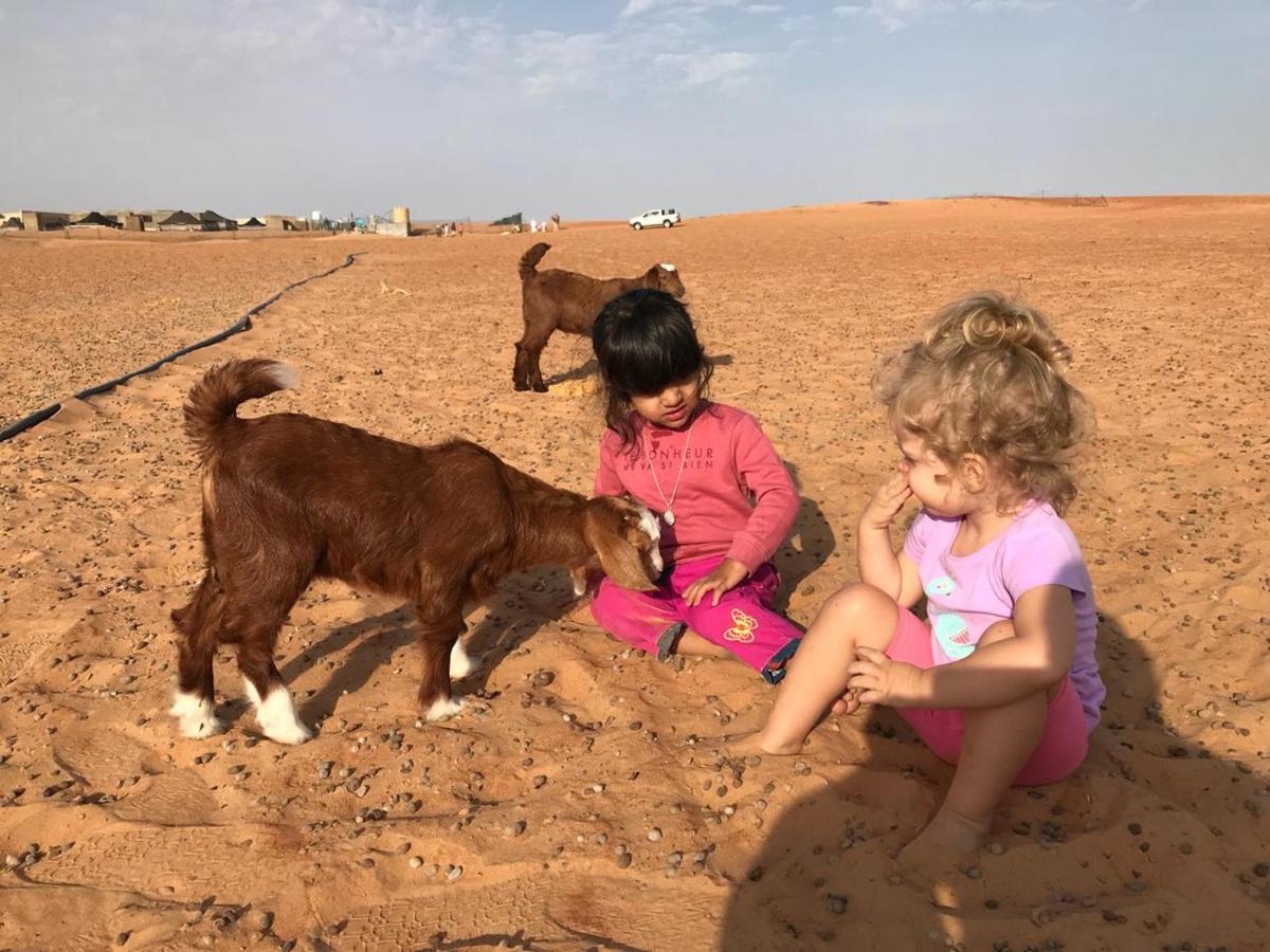 Отель Wahiba Bedouin Rustic Camp Bidiya Экстерьер фото