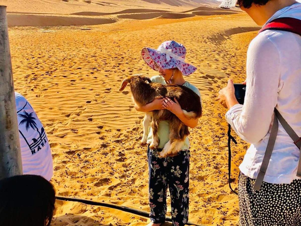 Отель Wahiba Bedouin Rustic Camp Bidiya Экстерьер фото